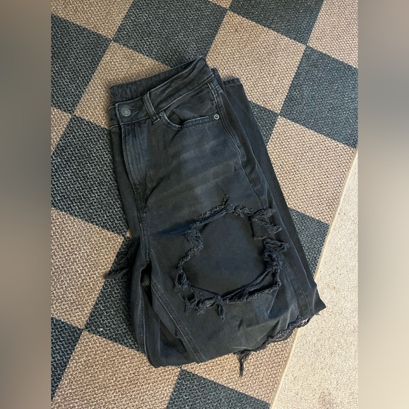 AE Ripped Mom Jeans - Picture 11 of 12